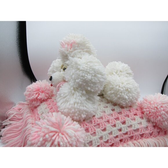 Adorable Vintage Handmade Pom-Pom Poodle Dog On Pink Crochet Mat With Fringe - U - Picture 9 of 10